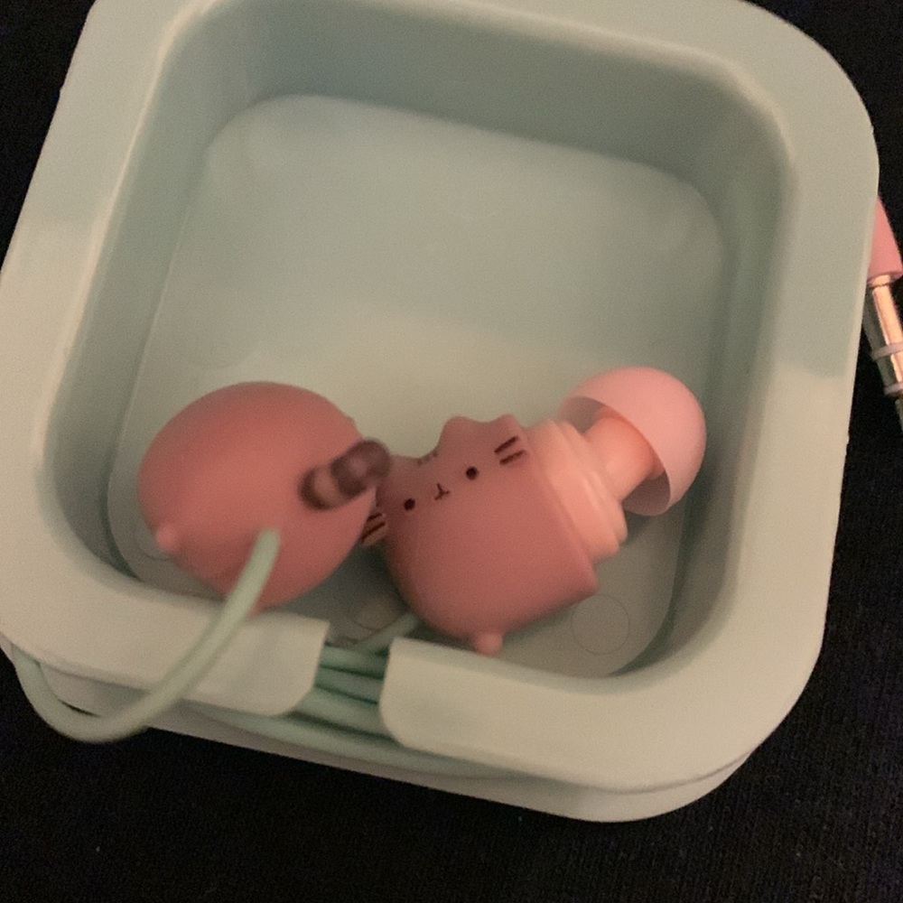 Pusheen earbuds earphone jack headphones new - Picture 3 of 5